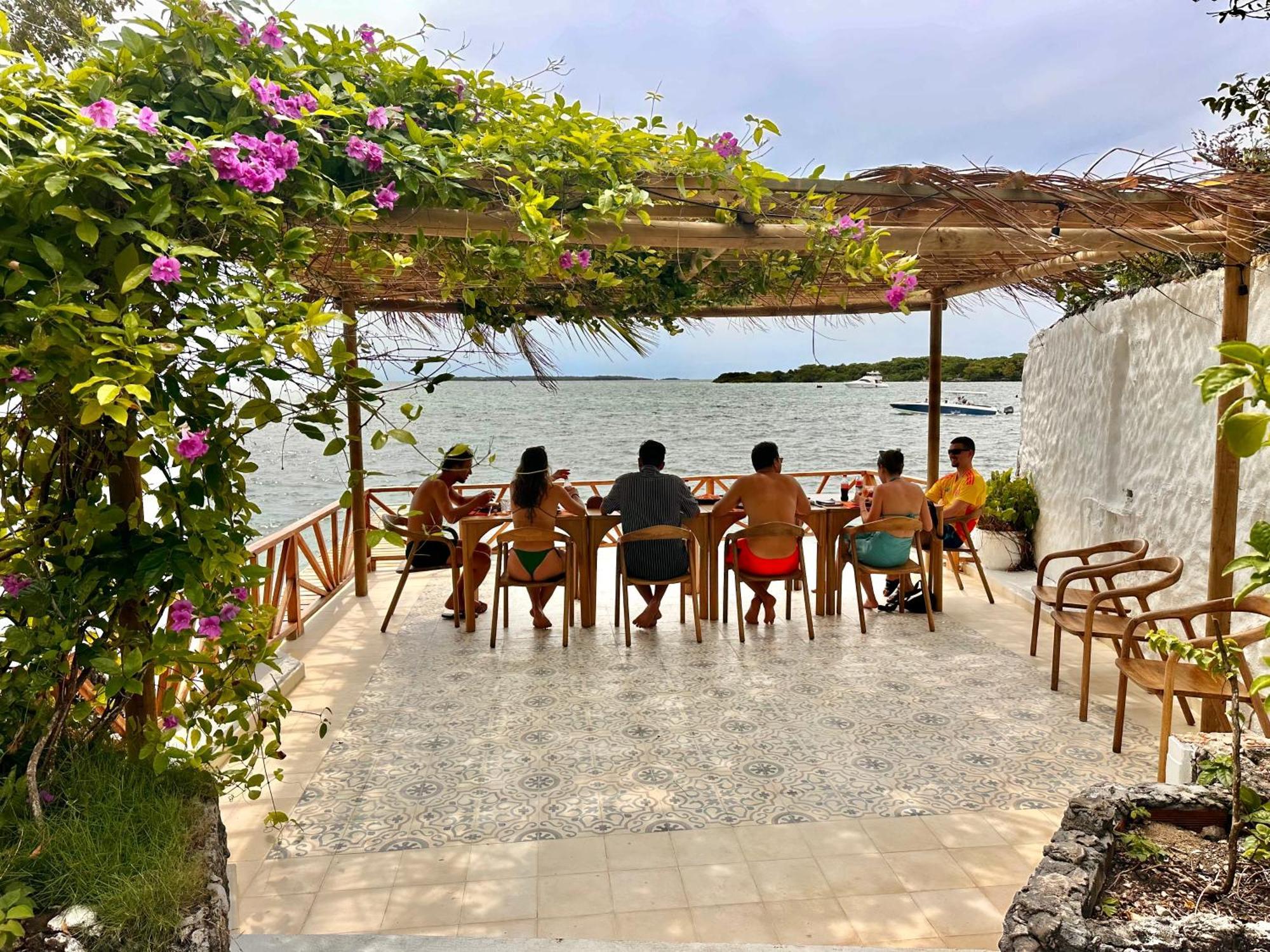Orika Del Mar Hotel Isla Grande  Exterior photo